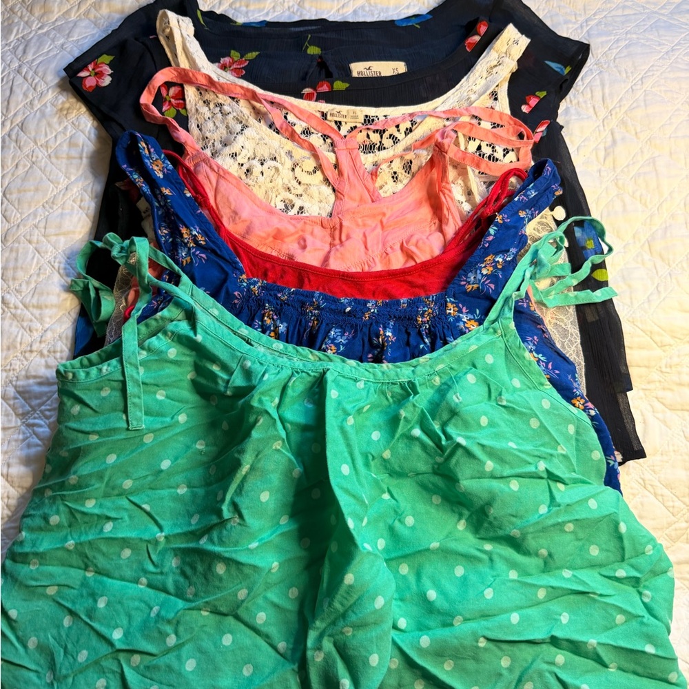 Hollister Bundle Crop Tops